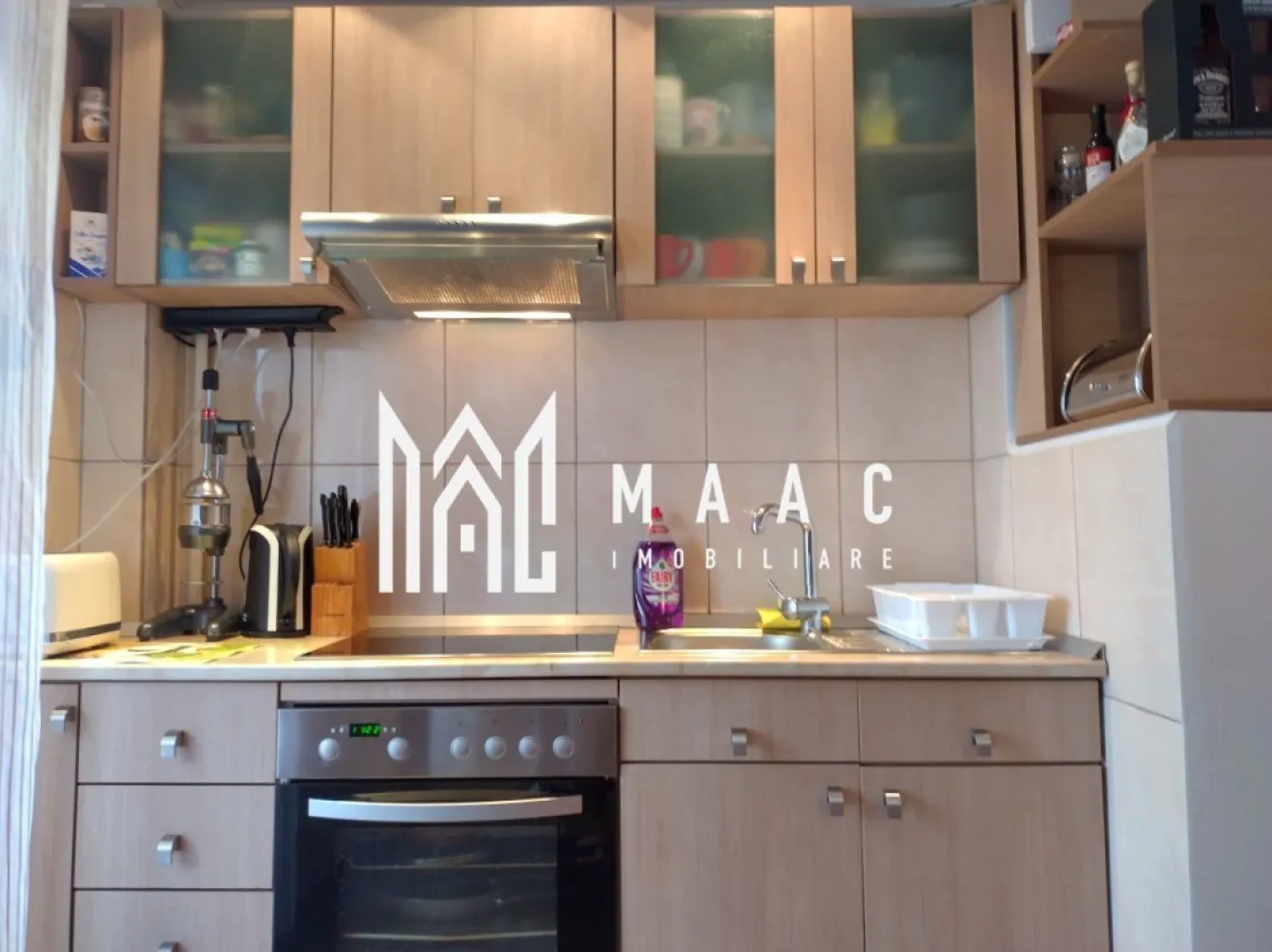 Apartament 2 camere | balcon si pivnita | Ciresica - MAAC Imobiliare va ofera spre vanzare un apartament decomandat, complet mobilat și utilat, situat la etajul 4, cu o suprafață de 65,07 mp și pivniță de 9,18 mp. Acest apartament oferă un spațiu generos și bine compartimentat, ideal pentru locuit, situat într-o zonă excelentă. Caracteristici principale: Suprafață utilă: 65,07 mp Suprafață pivniță: 9,18 mp Compartimentare: Decomandat Compartimentare internă: Hol: Spațios și primitor Living: Luminos și confortabil, ideal pentru relaxare Dormitor: Spațios și intim Bucătărie: Open space, complet utilată, ideală pentru gătit și socializare Baie: Dotată cu toate utilitățile necesare Balcon: Oferă un spațiu suplimentar pentru relaxare și activități în aer liber Specificatii și facilități: Centrala proprie nouă: Asigură eficiență și confort termic Bloc izolat termic: Menține o temperatură optimă în apartament Casa scării proaspăt renovată: Aspect modern și curat Interfon: Siguranță și acces controlat Parchet din bambus: Calitate și durabilitate Mobilă modernă și TV: Apartament complet mobilat, gata de mutat Acest apartament este ideal pentru cei care caută o locuință modernă, complet echipată, într-o zonă accesibilă și bine conectată la facilitățile orașului. Pentru mai multe informații sau pentru a programa o vizionare, nu ezitați să ne contactați, specificand ID: CP2081212 }}