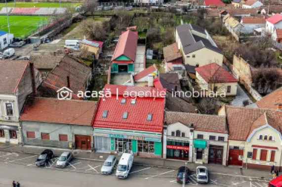 Spațiu comercial, hala, si un penthouse în centrul Aradului Nou