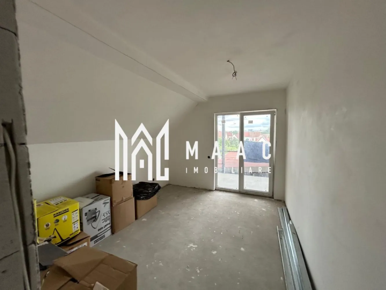 Casa 5 camere I Individuala I Acces auto I Curte I Turnisor - Va propunem spre vanzare o casa individuala situata in zona Turnisor. Proprietatea este compusa din 3 corpuri de cladire: -corp 1: bucatarie de vara -corp 2: hol acces, living, baie, 2 dormitoare. -corp 3: living 2 dormitoare, baie. Aferent proprietati: filigorie, magazie, garaj, gradina. Zona linistita perfecta pentru o familie. Pentru mai multe detalii, precizati telefonic ca ati vazut anuntul cu ID: CP2068267 }}