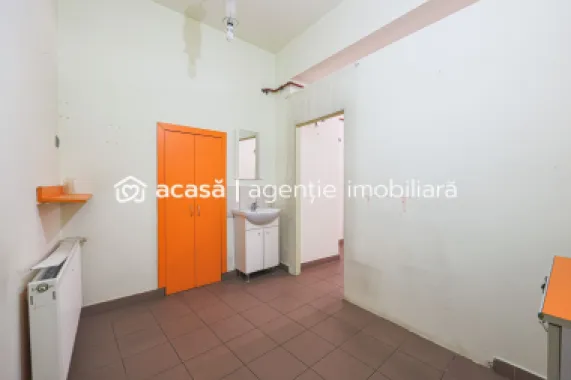 Spațiu comercial strada Episcopiei nr 1, Pregătit pt afacerea ta!
