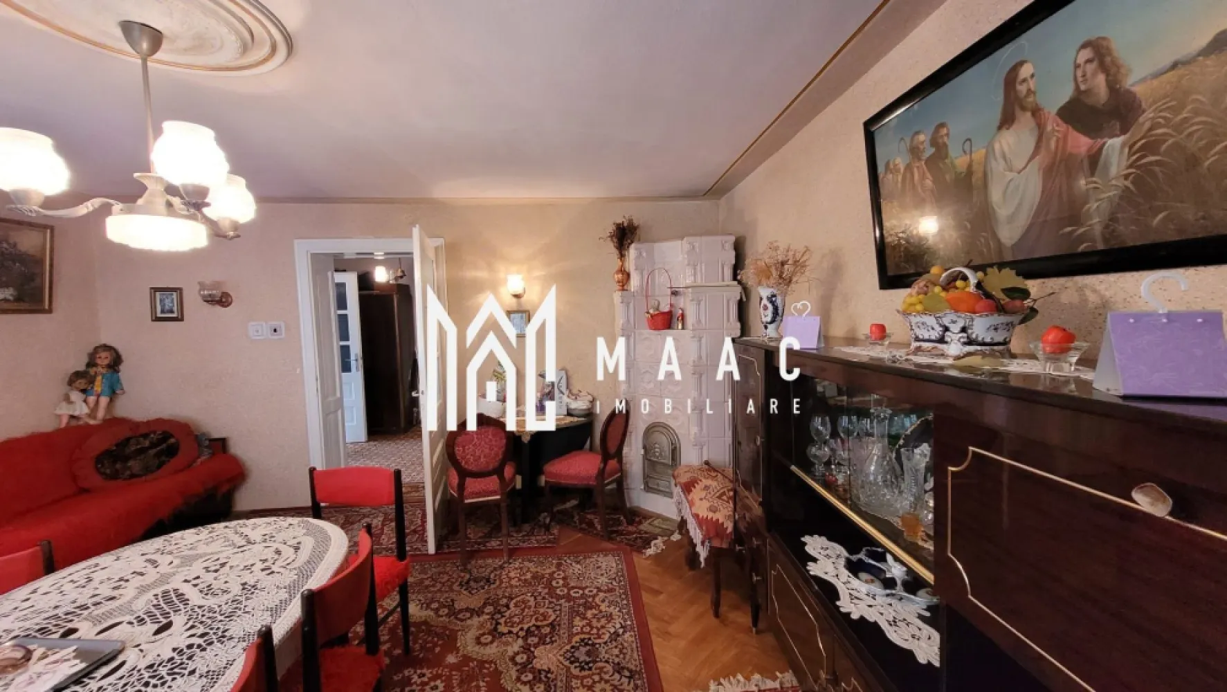 Casa Individuala | Ultracentral | Acces auto | Pivnita - MAAC Imobiliare va propune spre vanzare o casa individuala in Centrul orasului. Descriere Proprietate: Descoperiți această casa individuală situată într-o zonă deosebită, disponibilă imediat! Cu o suprafață utilă de 78 mp și o suprafață construită desfășurată de 110 mp, această locuință oferă confort și spațiu generos pentru întreaga familie, sau o oportunitate unica pentru investitie. Construcția din cărămidă este finalizată și se află într-o stare bună. Detalii Tehnice: Suprafață utilă: 78 mp Suprafață construită desfășurată: 110 mp Suprafață construită la sol: 99 mp Suprafață teren: 160 mp Tip construcție: Cărămidă Acoperiș: Țiglă Nr. subsoluri: 1 Pod: Da Încăperi și Anexe: Nr. bucătării: 1 Nr. băi: 1 Dotări: Aragaz, cadă, TV Amenajări și Utilități: Străzi: Asfaltate, iluminat stradal Mijloace de transport în comun: Disponibile Utilități generale: Apă, canalizare, CATV, curent, gaz, internet, telefon Dotări imobil: Acoperiș, wireless, parcare deschisă Priveliște: Vedere spre oraș Ușă intrare: Lemn Pereți: Faianță, vopsea lavabilă Mobilat: Parțial mobilat Bucătărie: Închisă Ferestre: PVC, termopan, ferestre care se deschid Contorizare: Apometre, contor electric, contor gaz Uși interior: Lemn Podele: Gresie Alte spații: Curte, WC serviciu, pivniță de 56MP Alte Detalii: Această proprietate oferă toate facilitățile necesare pentru o viață confortabilă într-o locație bine conectată la infrastructura urbană. Este ideală pentru familii care caută o locuință in Centrul orasului, cu acces facil la transportul public și toate utilitățile, sau pentru investitie in zona Centrala. Pentru mai multe informatii precizati ca ati vazut anuntul cu ID: CP2051806 }}