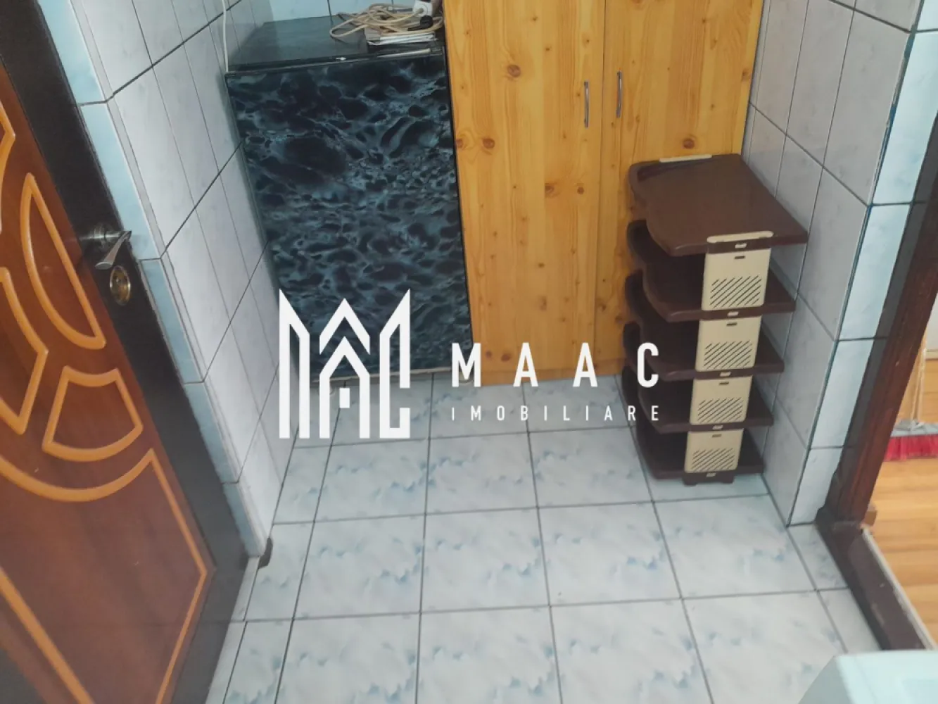 Garsonieră Mobilată I Ideală pentru Investiție I Zona Compa - Maac Imobiliare prezintă o Garsonieră de Vânzare în Zona Compa - Oportunitate Ideală de Investiție
Suprafață: 24 mp
Stare: Mobilată și utilată modest

Descoperiți această garsonieră confortabilă situată în zona Compa, ideală pentru cei care caută o investiție profitabilă sau o locuință compactă și accesibilă. Cu o suprafață de 24 de metri pătrați, această proprietate oferă tot ce aveți nevoie pentru un stil de viață simplu și funcțional.

Caracteristici principale:

Suprafață utilă: 24 mp, optim compartimentați pentru a maximiza spațiul disponibil.
Mobilată și utilată: Garsoniera este pregătită pentru a fi locuită imediat, oferind mobilierul și echipamentele de bază necesare.
Locație: Situată într-o zonă liniștită și accesibilă, cu proximitate față de punctele de interes major, transport public, magazine și alte facilități.
Avantaje pentru investitori:

Rentabilitate: Datorită prețului accesibil și cererii constante pe piața de închiriere, această garsonieră reprezintă o oportunitate excelentă de investiție.

Pentru mai multe informatii specificati ca ati vazut anuntul cu ID: CP2085825