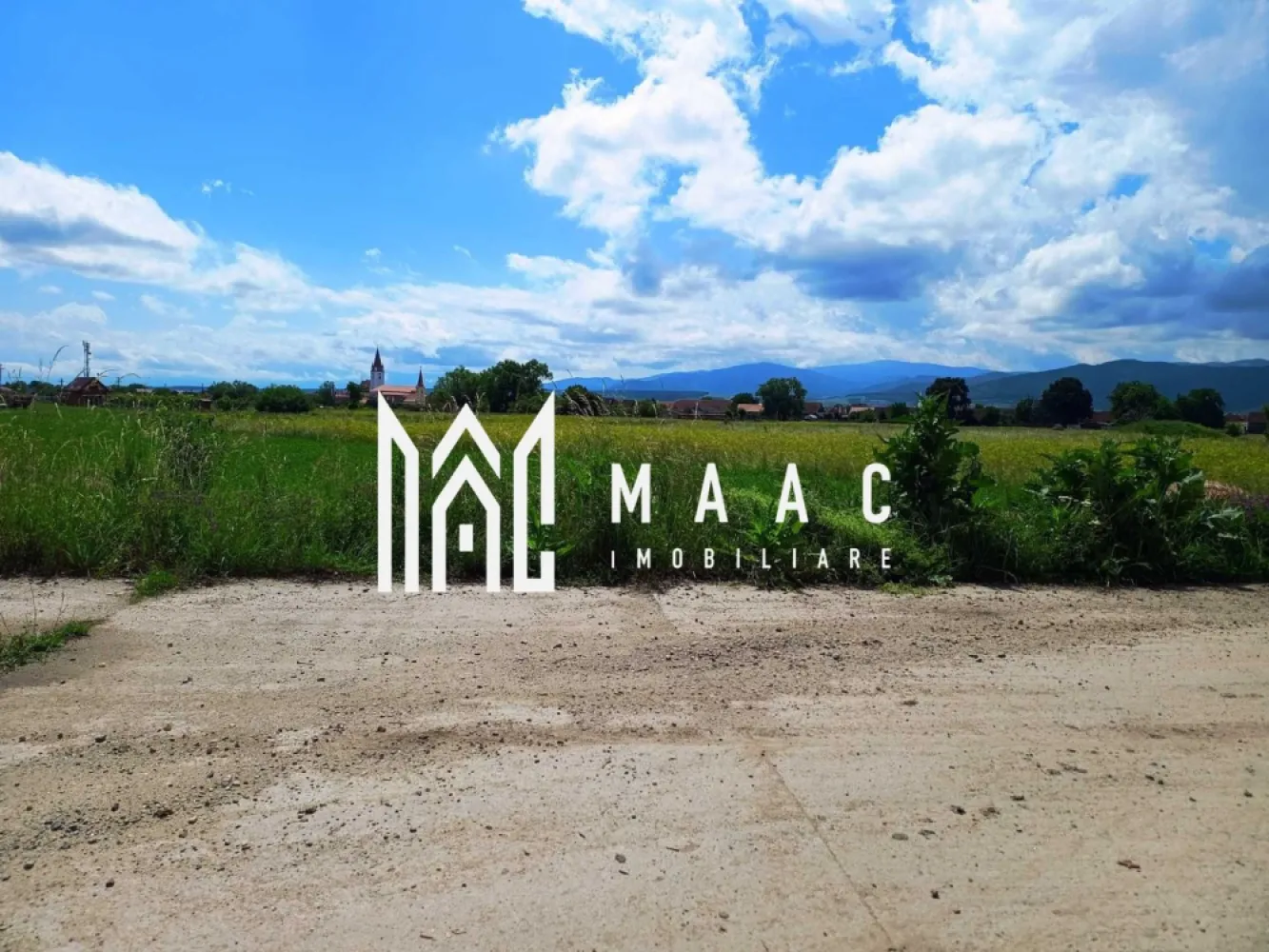 Teren intravilan | 680 mp | in Cristian langa Sibiu - Agenția MAAC Imobiliare vă propune spre vanzare un Teren Intravilan Locație: Cristian, lângă Sibiu Oferim spre vânzare un teren intravilan de 680 mp, situat în localitatea Cristian, lângă Sibiu. Facilitând astfel accesul rapid către principalele artere rutiere. Accesul la teren se face pe un drum asfaltat, iar toate utilitățile publice (electricitate) sunt disponibile la 120 metri distanță. Terenul beneficiază de o deschidere generoasă la două drumuri, având 19 metri la drumul principal. Suprafața este complet plană, oferind oportunități multiple pentru dezvoltare. Privelistea asupra împrejurimilor este deosebit de frumoasă, adăugând un plus de valoare acestei proprietăți. Pentru mai multe detalii precizati telefonic ca ati vazut anuntul cu ID: CP2047018 }}