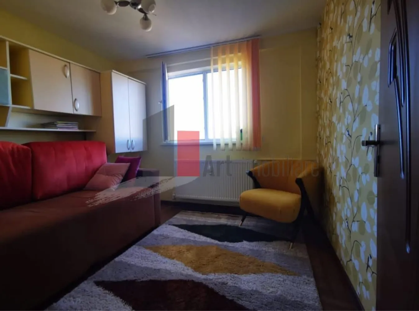2 camere Dr. Taberei Romancierilor - Art Imbobiliare va prezinta un apartament de 2 camere confort 2 sporit situat la etajul 10 din 10 al unui imobil in cartierul Drumul Taberei - Romancierilor. Imobilul se afla langa metrou, are 10 etaje si nu are probleme cu terasa. 

Apartamentul este decomandat, are toate îmbunătățirile inclusiv instalații schimbate. Se vinde exact ca in poze.
Langa bloc este metrou, STB, magazine, parc, piețe

Pentru detalii sau vizionare va stam la dispozitie: 0757894152