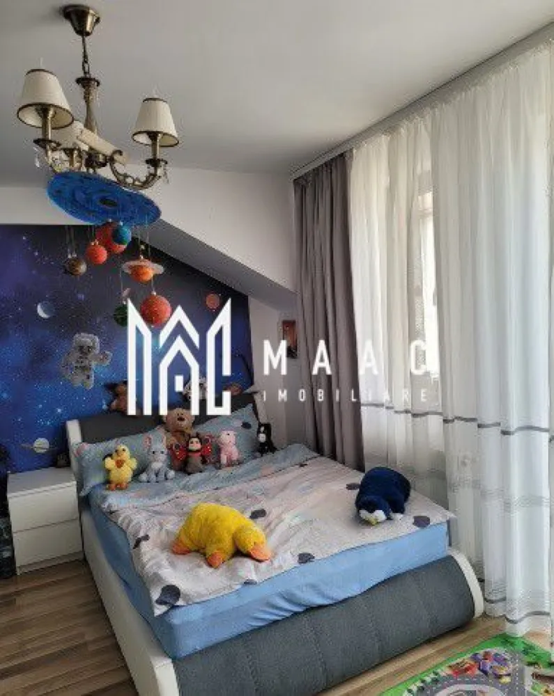 Casa tip Duplex | P+M | 4 camere | 148 MP | Curte | Cisnadie - MAAC Imobiliare va prezinta o casa tip Duplex cu suprafata utila de 148 mp situata in Cisnadie. Complet mobilată și utilată, situată într-o zonă liniștită în Cisnădie, această proprietate spațioasă, construită în anul 2012, este destinată rezidenței și oferă toate facilitățile necesare pentru un stil de viață modern și confortabil. Caracteristici: Suprafață utilă: 148 mp perfect pentru o familie care dorește confort și funcționalitate. Anul construcției: 2012, realizată cu materiale de calitate și tehnici moderne de construcție, asigurând durabilitate și eficiență energetică. Încălzire centrală proprie: sistem de încălzire eficient, asigurând confort termic pe tot parcursul anului. Compartimentare și spații utilitare: Living spațios: 42 mp ideal pentru momentele de relaxare Dotat cu șemineu, creând o atmosferă caldă și primitoare. Dormitoare: 3 dormitoare luminoase, oferind intimitate și confort pentru fiecare membru al familiei. Băi: 2 băi dotate cu toate facilitățile necesare. Bucătărie: Complet mobilată și utilată. Spații utilitare: Boxă la subsol, debara și WC de serviciu. Dotări și Finisaje: Casa se vinde complet mobilată. Scară interioară: Design modern și funcțional, conectând armonios spațiile de locuit. Telecomandă poarta acces auto și garaj: Acces auto facil și securizat, asigurând confortul și siguranța mașinii dumneavoastră. Amenajare și Facilități Exterioare: Curte: 100 mp, pavata și amenajată cu plante și arbusti decorativi. Străzi: Asfaltate și iluminate stradal, asigurând acces facil și sigur la proprietate. Pentru mai multe detalii precizati telefonic ca ati vazut anuntul cu ID: CP2043669 }}
