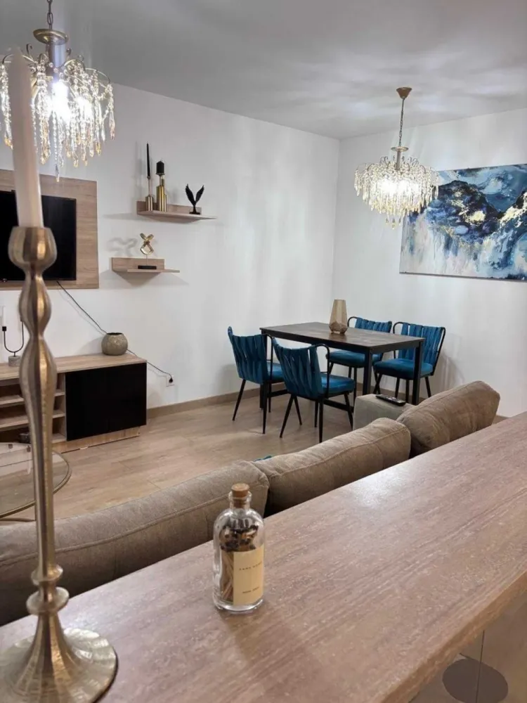 Apartament 2 Camere Lux | Locație Premium | Complet Mobilat - Vă prezentăm un apartament de 2 camere în regim de lux, situat într-unul dintre cele mai liniștite și sigure cartiere ale Bucureștiului, o locație ideală pentru cei ce caută un stil de viață premium.

 

Caracteristici:

 - Finisaje de top: Design modern, rafinament și confort la superlativ.

 - Luxul la el acasă: Mobilier de calitate superioară, amenajări deosebite și utilități complete.

 - Acces facil: La doar câțiva pași de stațiile RATB, tramvaiul 41 și metrou (la scară), acest apartament asigură conexiuni rapide către toate punctele de interes din oraș.

Beneficii ale locației:

 - Centre comerciale și mall-uri în imediata apropiere.

 - Acces la parcul Drumul Taberei – perfect pentru plimbări și activități recreative.

 - Proximitatea Stadionului Steaua și a restaurantelor de top, cu meniuri diversificate și ingrediente de cea mai înaltă calitate.

 - Hypermarket Auchan, piețe cu produse tradiționale fresh, centre spa, unități medicale și diverse zone de promenadă pentru momente de relaxare.

Nu ratați această oportunitate de excepție! Un apartament cu o astfel de poziționare și dotări este rar disponibil pe piață. Contactați-ne acum pentru o vizionare și transformați această ofertă în căminul dumneavoastră!