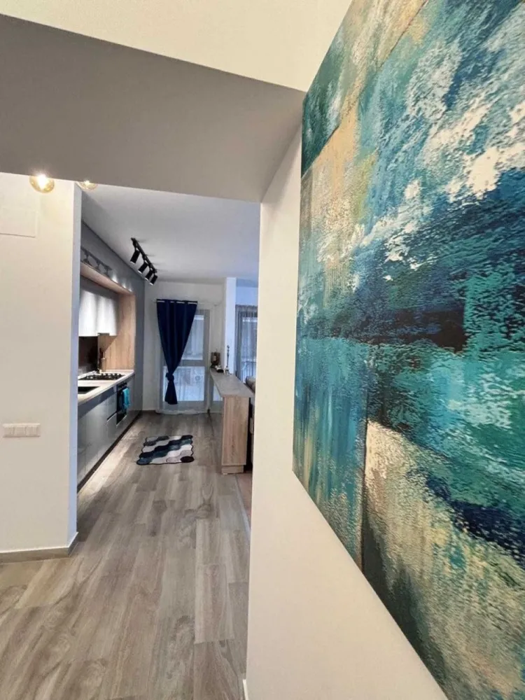 Apartament 2 Camere Lux | Locație Premium | Complet Mobilat - Vă prezentăm un apartament de 2 camere în regim de lux, situat într-unul dintre cele mai liniștite și sigure cartiere ale Bucureștiului, o locație ideală pentru cei ce caută un stil de viață premium.

 

Caracteristici:

 - Finisaje de top: Design modern, rafinament și confort la superlativ.

 - Luxul la el acasă: Mobilier de calitate superioară, amenajări deosebite și utilități complete.

 - Acces facil: La doar câțiva pași de stațiile RATB, tramvaiul 41 și metrou (la scară), acest apartament asigură conexiuni rapide către toate punctele de interes din oraș.

Beneficii ale locației:

 - Centre comerciale și mall-uri în imediata apropiere.

 - Acces la parcul Drumul Taberei – perfect pentru plimbări și activități recreative.

 - Proximitatea Stadionului Steaua și a restaurantelor de top, cu meniuri diversificate și ingrediente de cea mai înaltă calitate.

 - Hypermarket Auchan, piețe cu produse tradiționale fresh, centre spa, unități medicale și diverse zone de promenadă pentru momente de relaxare.

Nu ratați această oportunitate de excepție! Un apartament cu o astfel de poziționare și dotări este rar disponibil pe piață. Contactați-ne acum pentru o vizionare și transformați această ofertă în căminul dumneavoastră!