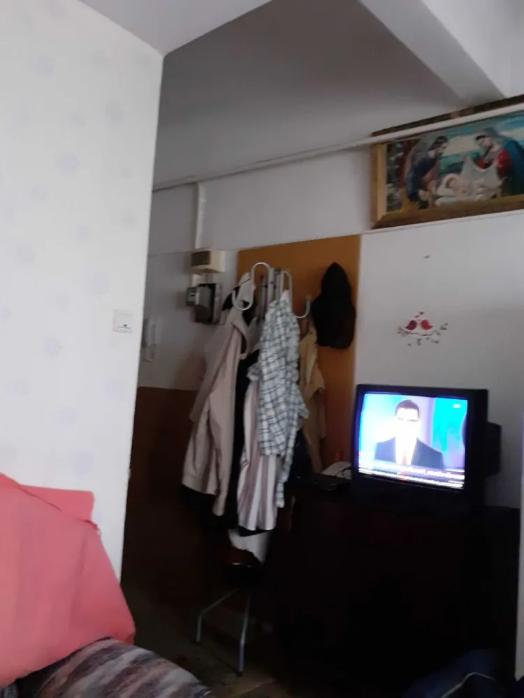 Ag BRASADAS vinde garsoniera inalta 28mp Et 3/4 Iancului. - Agenția BRASADAS vinde garsoniera inalta 28mp utili plus balcon 5mp inchis, in bloc constructie solida din caramida din 1940 fără risc seismic.
Proprietatea se afla în apropiere de ProTV.
Are o boxa inclusa și necesita renovare.

Pentru mai multe oferte accesați www.brasadas.com.