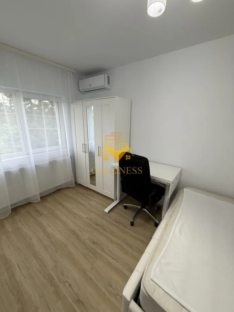 1 camera, Gheorgheni, Iulius Mall, Unirii, Voevod, Baza sportiva - GOLDNESS Imobiliare vă propune spre închiriere un apartament cu 1 camere complet mobilat și utilat, la etajul 2 într-un imobil de 4 etaje, în Cartierul Gheorgheni.
Posibilitate de loc de parcare în zona la liber.
Se află în apropierea stațiilor de transport în comun, magazine, restaurante, spații verzi, farmacii, etc. 

Apartamentul este compartimentat astfel:
 - camera cu pat matrimonial, dressing, noptiere, birou
 - bucătărie complet utilată și mobilată
 - baie cu cabina de dus, calorifer port prosop și dulap pentru depozitare..

Imobilul este dotat cu toate cele necesare- centrală proprie, frigider, aragaz, hotă, mașină de spălat haine, etc. 

Dacă sunteți interesați de acest apartament și doriți să îl vizionați, dar și pentru alte oferte nu ezitați să ne contactați telefonic sau prin e-mail. Vă stăm la dispoziție!
Pentru intermediere se percepe un comision de 50% din prețul chiriei!