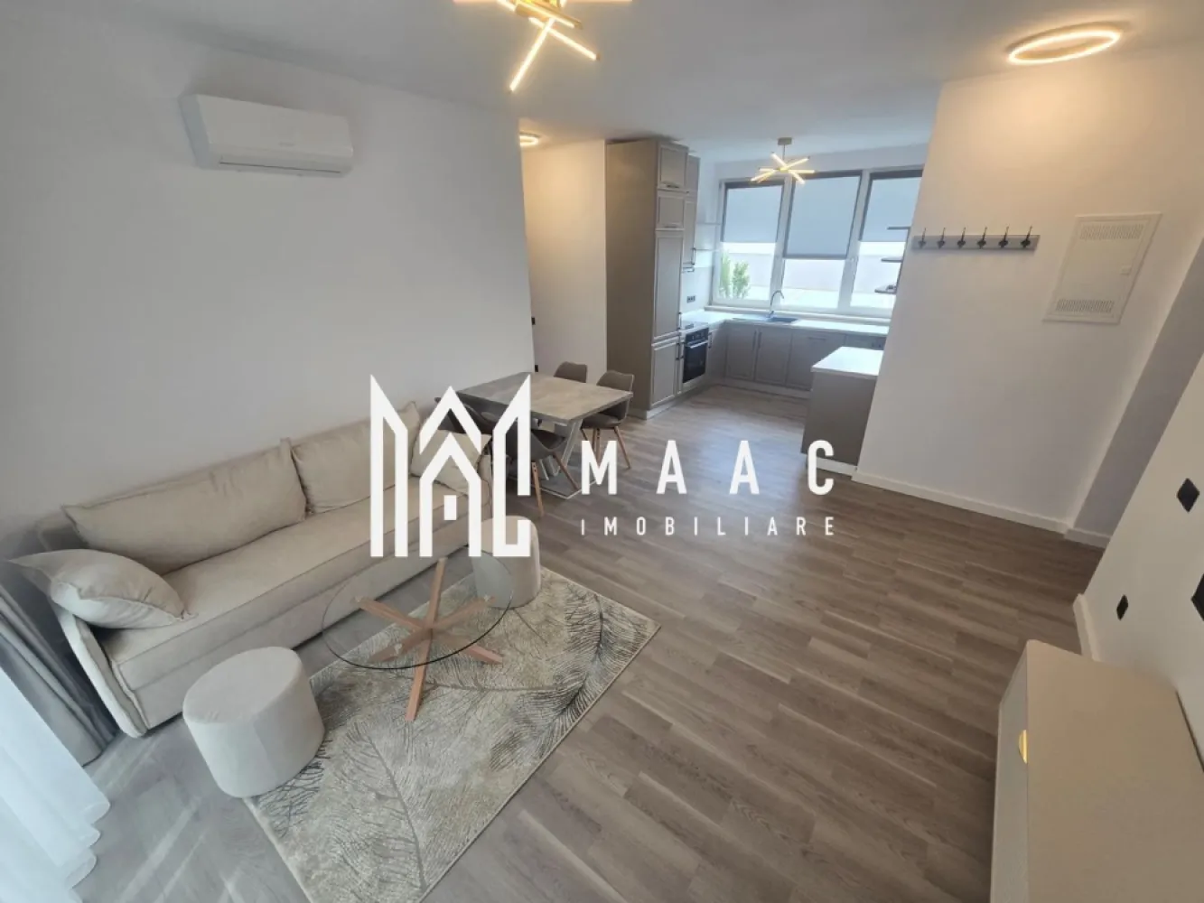 Apartament modern 3 camere gradina 2 locuri parcare Turnisor - PRIMA INCHIRIERE !!!

Agentie imobiliara Maac va propune spre inchiriere un apartament modern situat la parter cu gradina de 100 mp si 2 locuri de parcare situat in zona Turnisor strada Bieltz.

Avantaje:

- mobilat si utilat modern
- incalzire in pardoseala
- iesire in curtea privata din toate incaperile
- 2 locuri de parcare
- aer conditionat in toate incaperile 
- una din camere este mobilata ca si birou
- zona linistita curte cu bariera

Pentru mai multe detalii va rog speficati CP3078938 la telefon .
