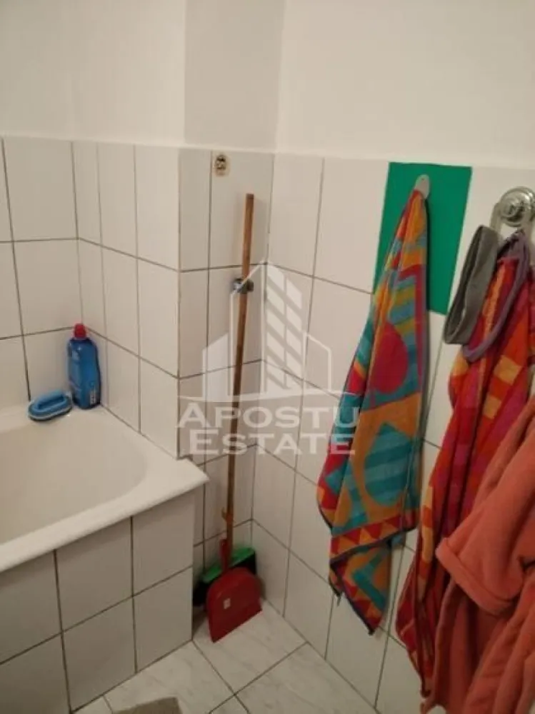 Apartament 1 camera de vanzare, zona Circumvalatiunii, Timisoara