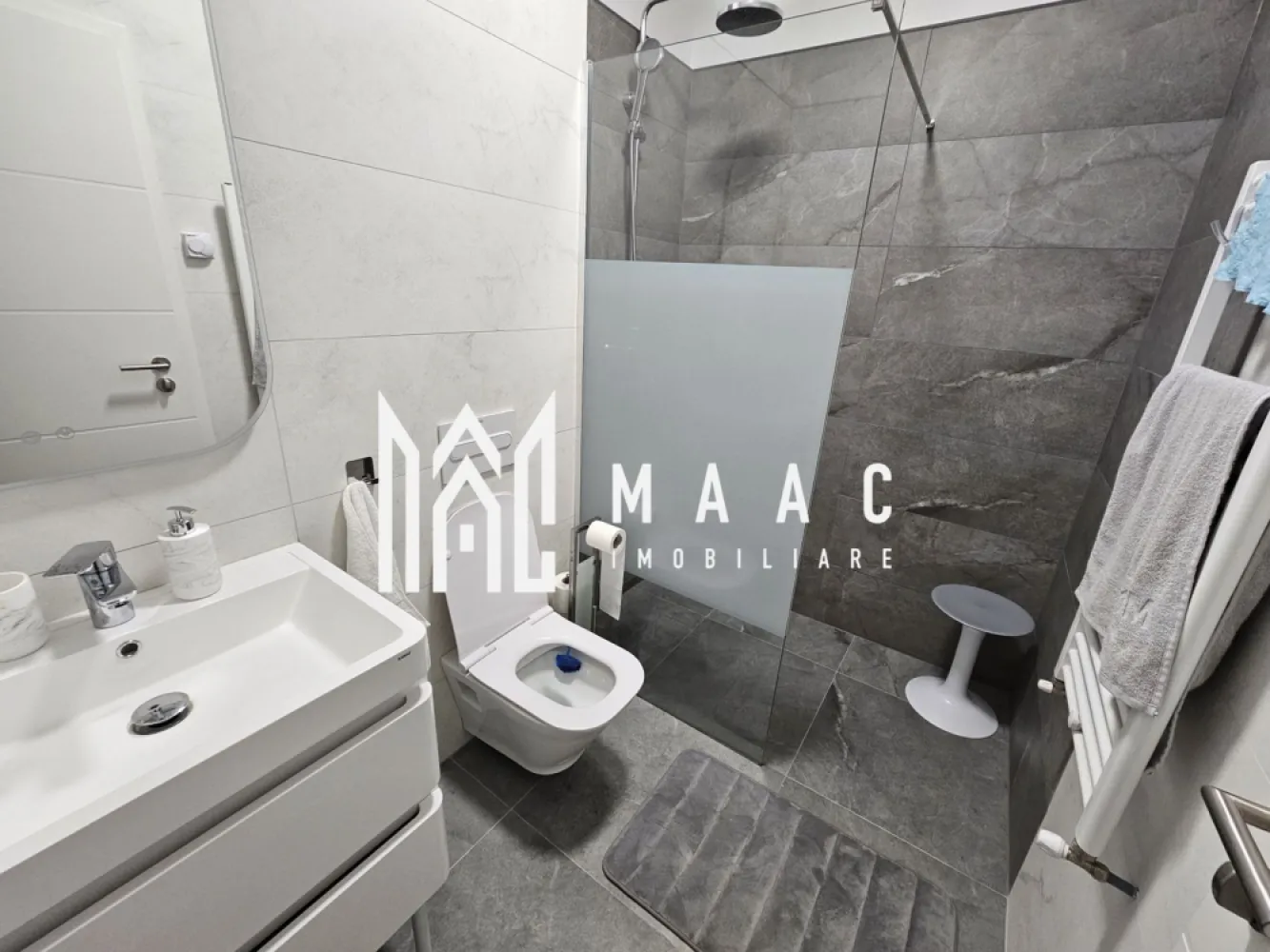 Apartament 2 camere | Amenajat LUX | Balanta | Loc de parcare