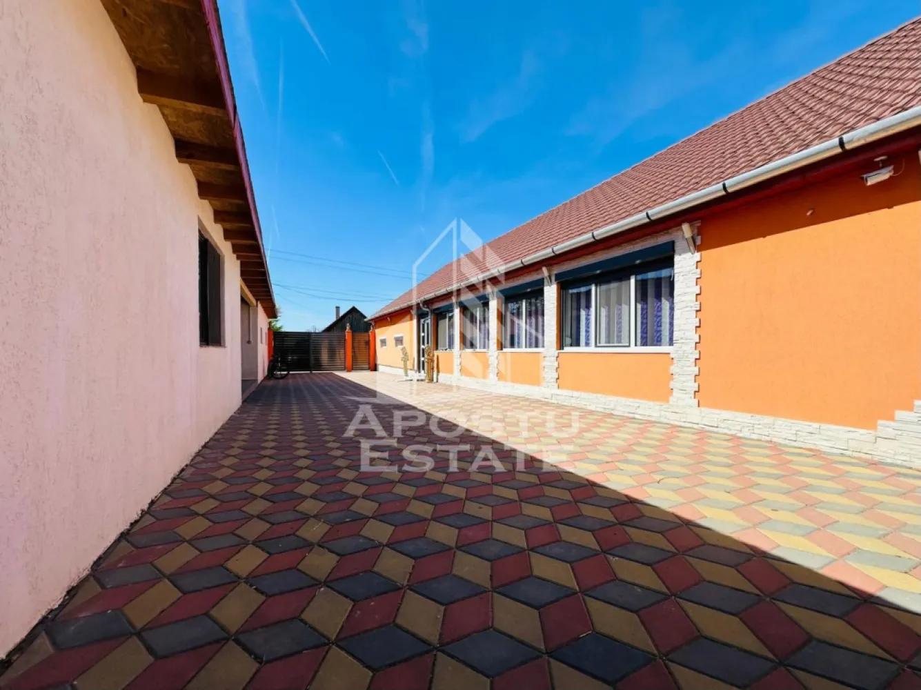 Casa la cheie in Olari