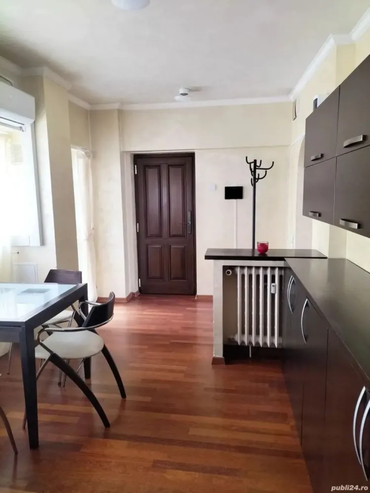 BRASADAS vinde ap 2 cam metrou Unirii. - Agenția imobiliara BRASADAS vinde apartament două camere,mobilat și utilat situat
ultracentral,un minut de metrou Unirii 1