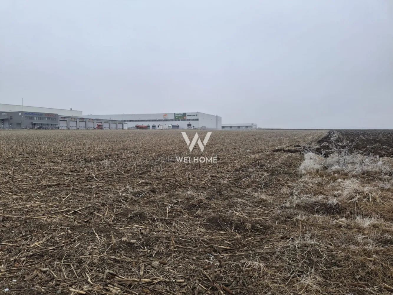 Teren industrial de vânzare , Sibiu– Zona Industrială Vest, 20.800 mp - Oportunitate excelentă pentru investiție sau dezvoltare industrială/logistică!

Se oferă spre vânzare teren situat în Zona Industrială Vest
 -totală de 20.800 mp
- deschidere generoasă de 98 metri liniari
- ideal pentru hale industriale, depozite, producție, logistică sau parc comercial.

Avantaje principale:
Poziționare strategică în una dintre cele mai dezvoltate zone industriale
Acces facil pentru trafic greu și transport logistic
Deschidere mare la drum – 98 ml, ideală pentru multiple căi de acces și compartimentare eficientă
Transformator de curent electric la limita proprietății – avantaj major pentru reducerea costurilor și rapiditatea racordării
Teren potrivit pentru investiții cu randament ridicat
Zonă în continuă dezvoltare, cu infrastructură industrială existentă

Proprietatea oferă multiple posibilități de dezvoltare și reprezintă o alegere excelentă atât pentru utilizare proprie, cât și pentru investiție pe termen lung.

Pret: 80 euro/mp, negociabil