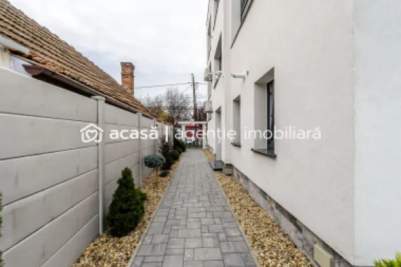 Clădire nouă P+2 cu showroom și birouri în Arad