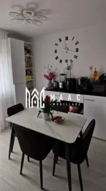 Logo MAAC IMOBILIARE logo