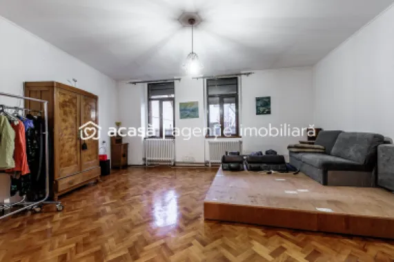 Casă în zonă liniștită, lângă Malul Mureșului cu 750 mp de teren