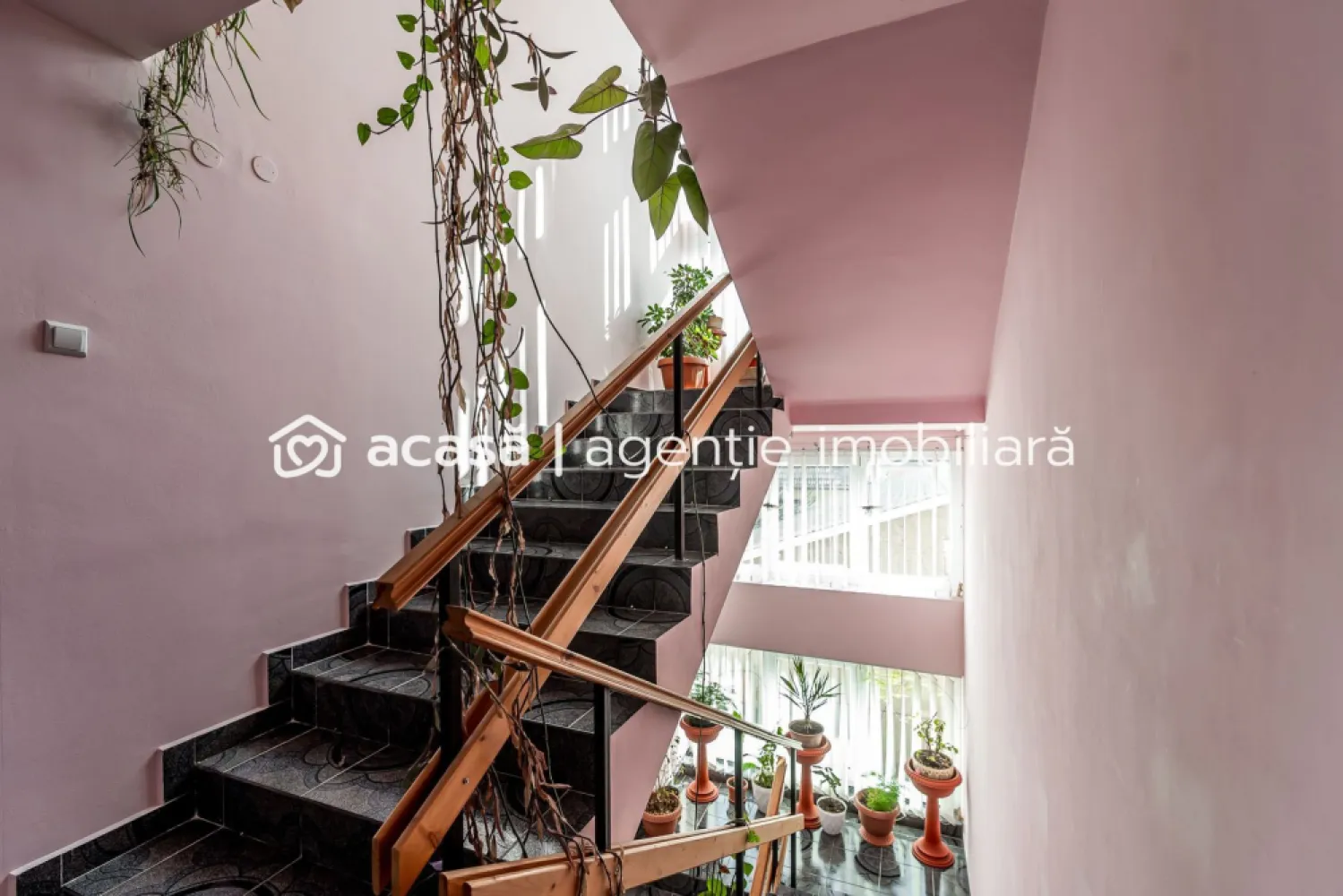 Casă spațioasă în mijlocul orasului, Str. Constantin Brâncuși
