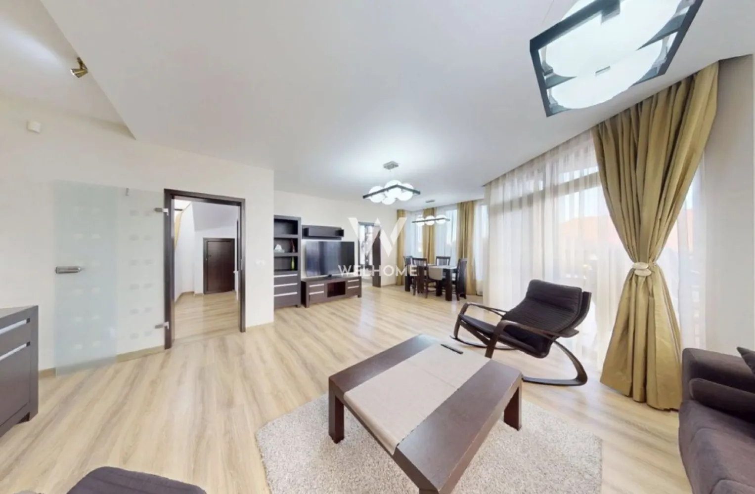 Casa individuala cu pivnita in Sura Mica, zona Salii de sport - Sibiu - Va propunem spre vanzare o casa frumoasa situata in Sura Mica, zona salii de sport, a scolii.

Casa individuala compusa din:
Pivnita de 12.3 mp.
Parter: birou, baie, camara, living, bucatarie, terasa
Mansarda: Trei dormitoare, 2 bai (dormitor matrimonial cu baie proprie), dressing.
Filigorie cu zona de gatit si WC
Garaj pentru 2 masini
Suprafata totala teren - 661 mp
Suprafata curte libera - 463 mp

Se vinde mobilata si utilata ca in poze

Pret: 345000 euro
