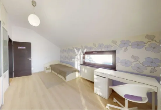 Casa individuala cu pivnita in Sura Mica, zona Salii de sport - Sibiu
