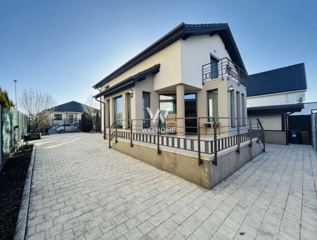 Casa individuala cu pivnita in Sura Mica, zona Salii de sport - Sibiu