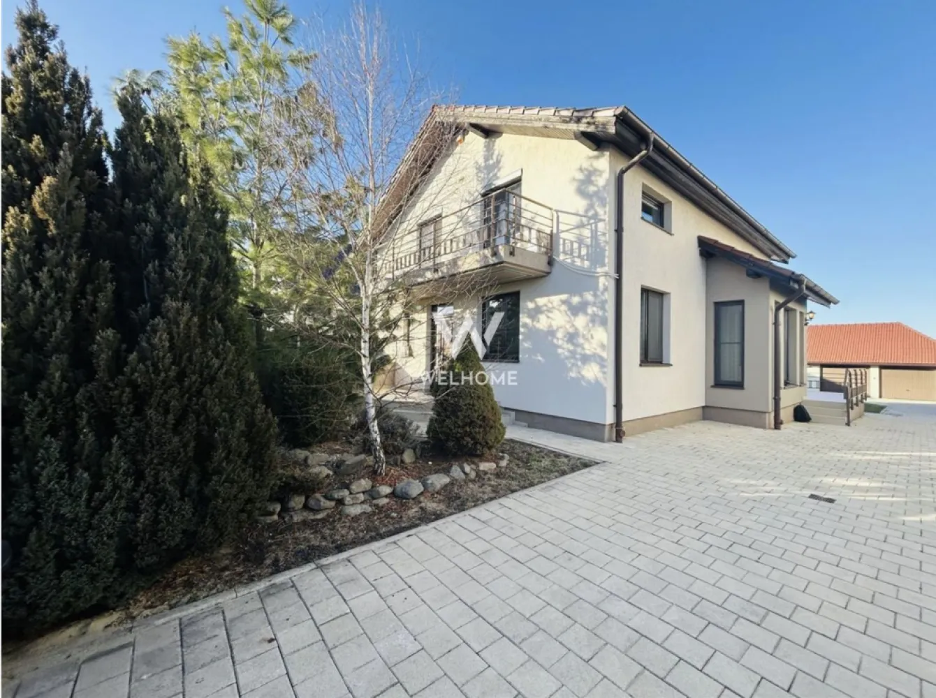 Casa individuala cu pivnita in Sura Mica, zona Salii de sport - Sibiu