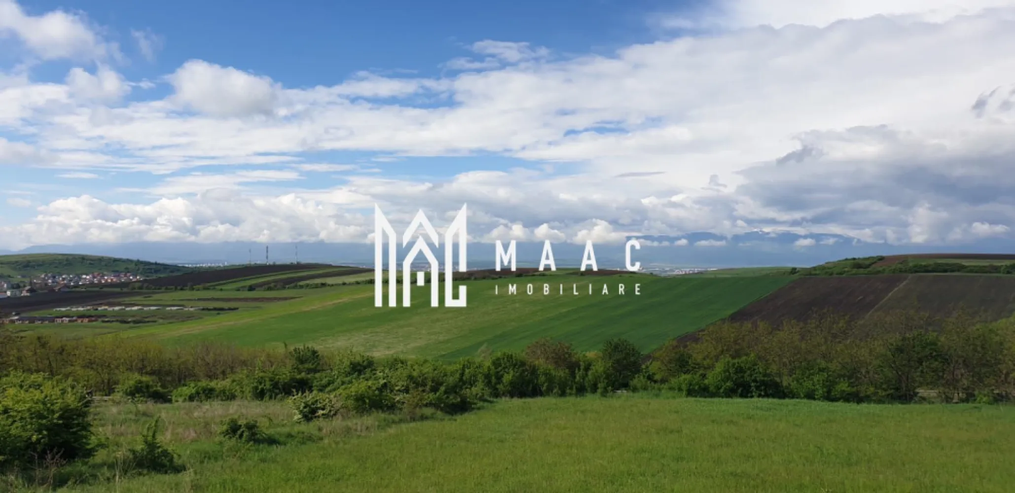 Teren | S+P+E | S+P+M | Intravilan | 9826 MP | Sura Mare - MAAC Imobiliare va prezinta un teren intravilan in Sura Mare cu suprafata de 9.826 MP. Cu o suprafață de 9.826 metri pătrați, acest teren oferă o paletă largă de posibilități pentru dezvoltare cu potențial de construcție cu un coeficient de ocupare a terenului (POT) de 40%. Conform certificatului de urbanism, terenul permite construcții variate, incluzând structuri pe trei niveluri - S+P+E sau S+P+M. Această flexibilitate oferă un cadru propice pentru proiecte rezidențiale, unități de învățământ, comerciale sau turistice. Acest teren este potrivit pentru construirea de unități de învățământ, spații comerciale, servicii, restaurante, facilități turistice și locuri de cult. Cu căi de acces, terenul asigură conexiuni ușoare către principalele drumuri și orașe din împrejurimi. O altă caracteristică a acestui teren este posibilitatea de a realiza amenajări specifice, subliniind frumusețea naturală a locației. Pentru mai multe detalii, precizati telefonic ca ati vazut anuntul cu ID CP1950393 }}