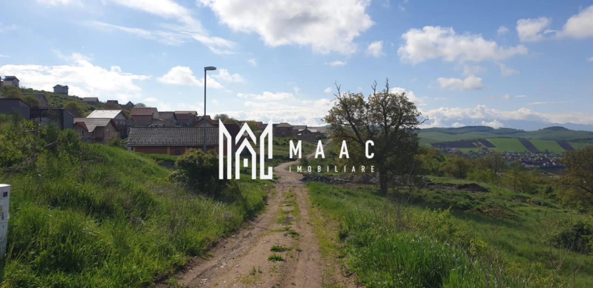 Teren | S+P+E | S+P+M | Intravilan | 9826 MP | Sura Mare - MAAC Imobiliare va prezinta un teren intravilan in Sura Mare cu suprafata de 9.826 MP. Cu o suprafață de 9.826 metri pătrați, acest teren oferă o paletă largă de posibilități pentru dezvoltare cu potențial de construcție cu un coeficient de ocupare a terenului (POT) de 40%. Conform certificatului de urbanism, terenul permite construcții variate, incluzând structuri pe trei niveluri - S+P+E sau S+P+M. Această flexibilitate oferă un cadru propice pentru proiecte rezidențiale, unități de învățământ, comerciale sau turistice. Acest teren este potrivit pentru construirea de unități de învățământ, spații comerciale, servicii, restaurante, facilități turistice și locuri de cult. Cu căi de acces, terenul asigură conexiuni ușoare către principalele drumuri și orașe din împrejurimi. O altă caracteristică a acestui teren este posibilitatea de a realiza amenajări specifice, subliniind frumusețea naturală a locației. Pentru mai multe detalii, precizati telefonic ca ati vazut anuntul cu ID CP1950393 }}