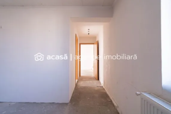 Casă de vânzare – zonă Poltura