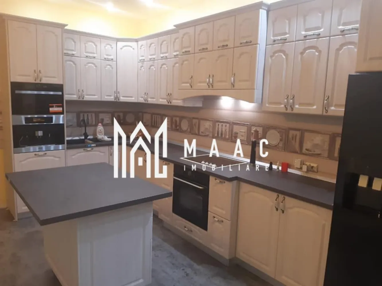 Casă / Vilă cu 6 camere + Casa/Vila cu 2 camere | zona Terezian - SUPER OFERTA - 2 CASE LA PRET DE 1

Daca vreti sa faceti o schimbare in viata voastra de familie, cu siguranta mutarea intr-o zona mai retrasa, linistita si totusi aproape de oras, este decizia corecta!

Va oferim spre vanzare o vila plina de caldura intr-o zona de case din cartierul Terezian.

Imobilul in suprafata de 260 mp utili este dispus P+E+M.

Vila are pe langa panouri solare, o suprafata optima si o compartimentare eficienta, spatiile fiind foarte bine echilibrate. 

Iar bonus pe langa vila, mai beneficiati de o casa de oaspeti pusa la puct si impartita in 2 camere, bucatarie open space si 2 bai (ambele case fiind la acelasi pret si in aceeasi curte)

Va asteptam cu drag, sa va alegeti casa potrivita!

Pentru mai multe detalii, precizati telefonic ca ati vazut anuntul cu ID: CP1057780