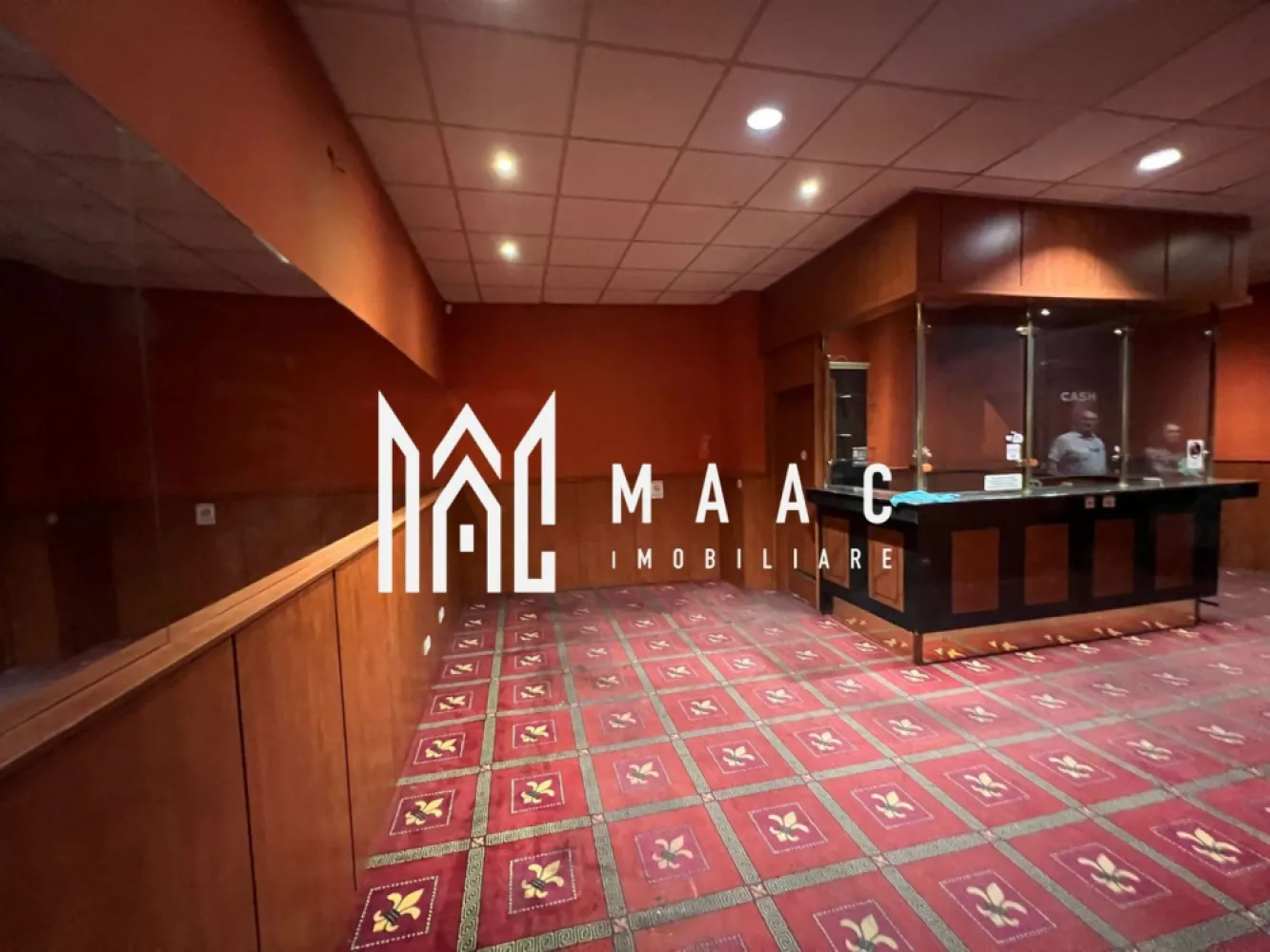 Spatiu comercial | Piata Mare | 95 MPU | Ultracentral - MAAC Imobiliare va prezinta un spatiu comercial ULTRACENTRAL. Localizare privilegiată: Situat in centrul orasului, ofera vizibilitate ridicată și accesibilitate ușoară. Zonă în plină dezvoltare, atractivă pentru clienți locali și turiști. Perioada contractuala: Perioada contractuala minim 3 ani. Se percepe garantie pe 2 luni fara TVA + 1 luna de chirie . Se acorda 2 saptamani pentru amenajari. Suprafață: Spațiu comercial cu o suprafață utilă de 95.4 mp utili. Potențial versatil: Ideal pentru diverse tipuri de afaceri și activități comerciale. Oportunitate de investiție: Spațiu comercial cu potențial de creștere într-o zonă în dezvoltare. Atrage atenția investitorilor și antreprenorilor datorită facilităților și localizării sale strategice. Pentru mai multe informatii, va rog sa ne contactati si sa specificati ID CP1873881. }}