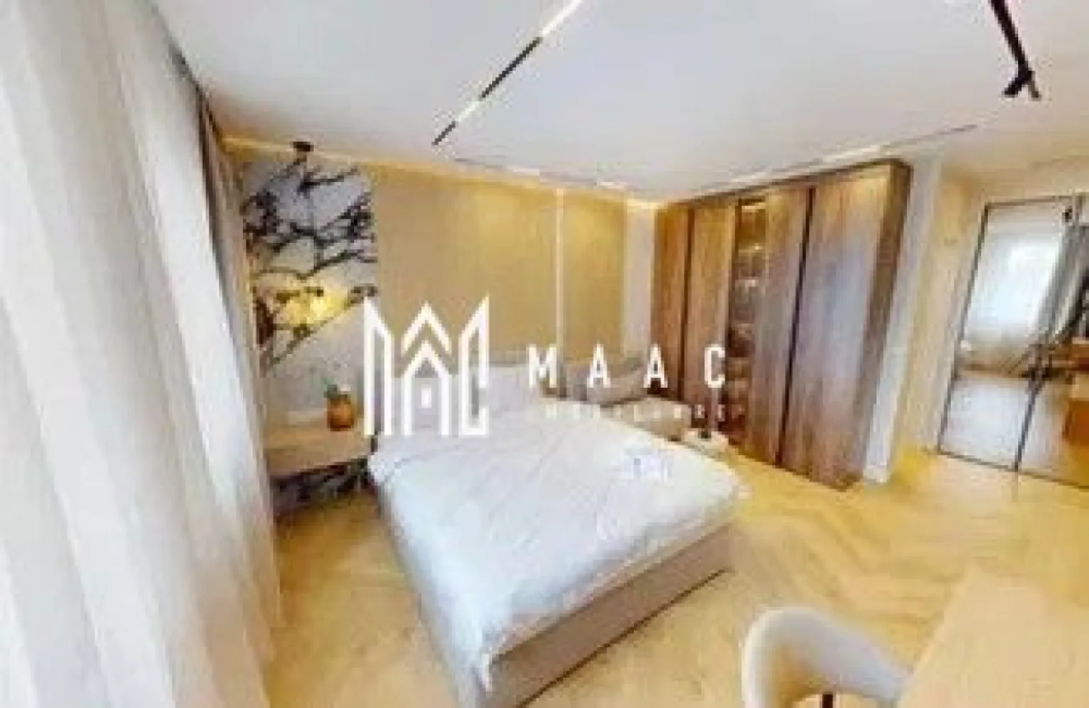 Apartament 1 camera | Etaj 2 | Modern | Parcare | Lazaret - MAAC Imobiliare vă prezintă un apartament cu 1 cameră, situat la etajul 2 din 4, într-un imobil modern cu lift, amplasat într-un cartier rezidențial din zona Henri Coandă.

Compartimentare:
Dormitor
Bucătărie separată
Hol de acces
Baie cu cabină de duș
Balcon de aproximativ 3 mp, cu acces atât din dormitor, cât și din bucătărie

Caracteristici și dotări:
Etaj 2 din 4
Bloc dotat cu lift
Construcție din anul 2020
Încălzire în pardoseală
Se vinde complet mobilat și utilat, exact ca în fotografii
Loc de parcare inclus.

Avantaje:
Zonă rezidențială liniștită, cu acces facil către magazine, mijloace de transport și puncte de interes.

Pentru mai multe detalii precizati telefonic ca ati vazut anuntul cu ID: CP3072283