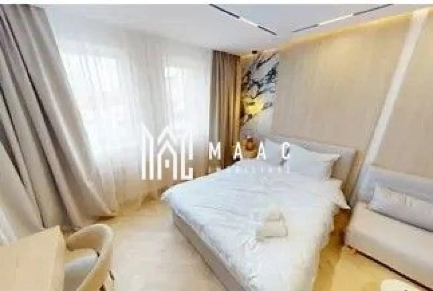 Apartament 1 camera | Etaj 2 | Modern | Parcare | Lazaret - MAAC Imobiliare vă prezintă un apartament cu 1 cameră, situat la etajul 2 din 4, într-un imobil modern cu lift, amplasat într-un cartier rezidențial din zona Henri Coandă.

Compartimentare:
Dormitor
Bucătărie separată
Hol de acces
Baie cu cabină de duș
Balcon de aproximativ 3 mp, cu acces atât din dormitor, cât și din bucătărie

Caracteristici și dotări:
Etaj 2 din 4
Bloc dotat cu lift
Construcție din anul 2020
Încălzire în pardoseală
Se vinde complet mobilat și utilat, exact ca în fotografii
Loc de parcare inclus.

Avantaje:
Zonă rezidențială liniștită, cu acces facil către magazine, mijloace de transport și puncte de interes.

Pentru mai multe detalii precizati telefonic ca ati vazut anuntul cu ID: CP3072283