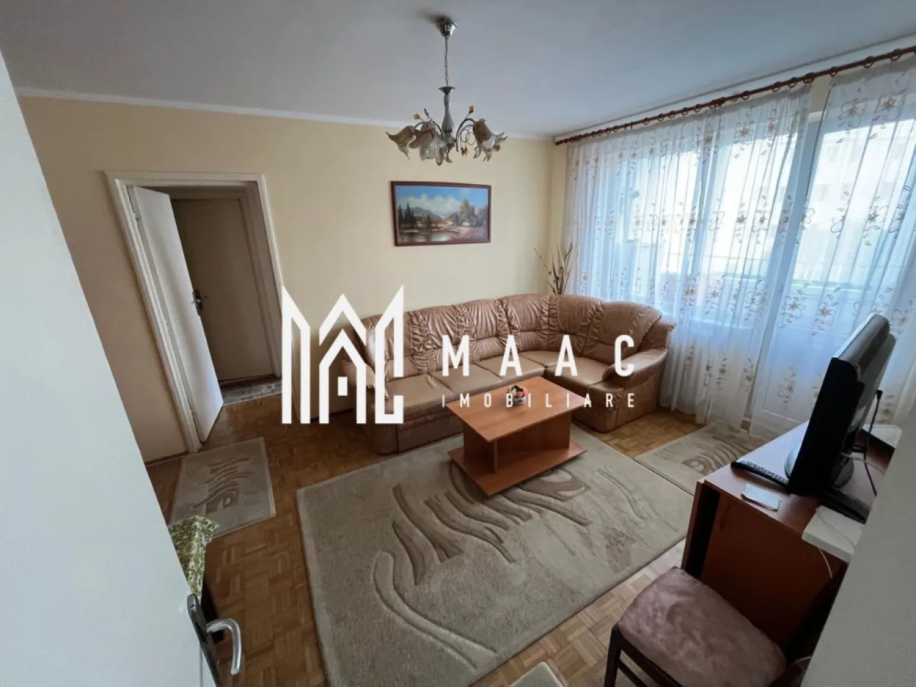 Apartament 2 camere I Decomandat I Etajul 2 I vizavi de poliție Pe Milea - MAAC imobiliare va propune spre închiriere un apartament situat la etajul 2 lângă Poliție pe strada Vasile Milea 
Compus din 1 dormitor ,1 living ,Bucatrie separată ,Baie 
 Pentru mai multe detalii precizați ca ați văzut anunțul cu ID CP3080673