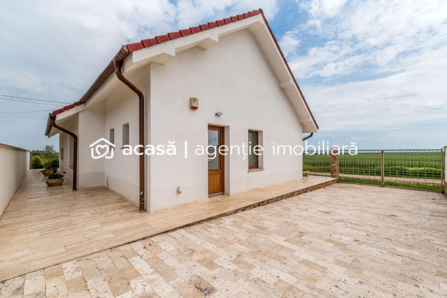 Casă nouă gata de mutat, în Tisa Nouă, la 14 km de Arad