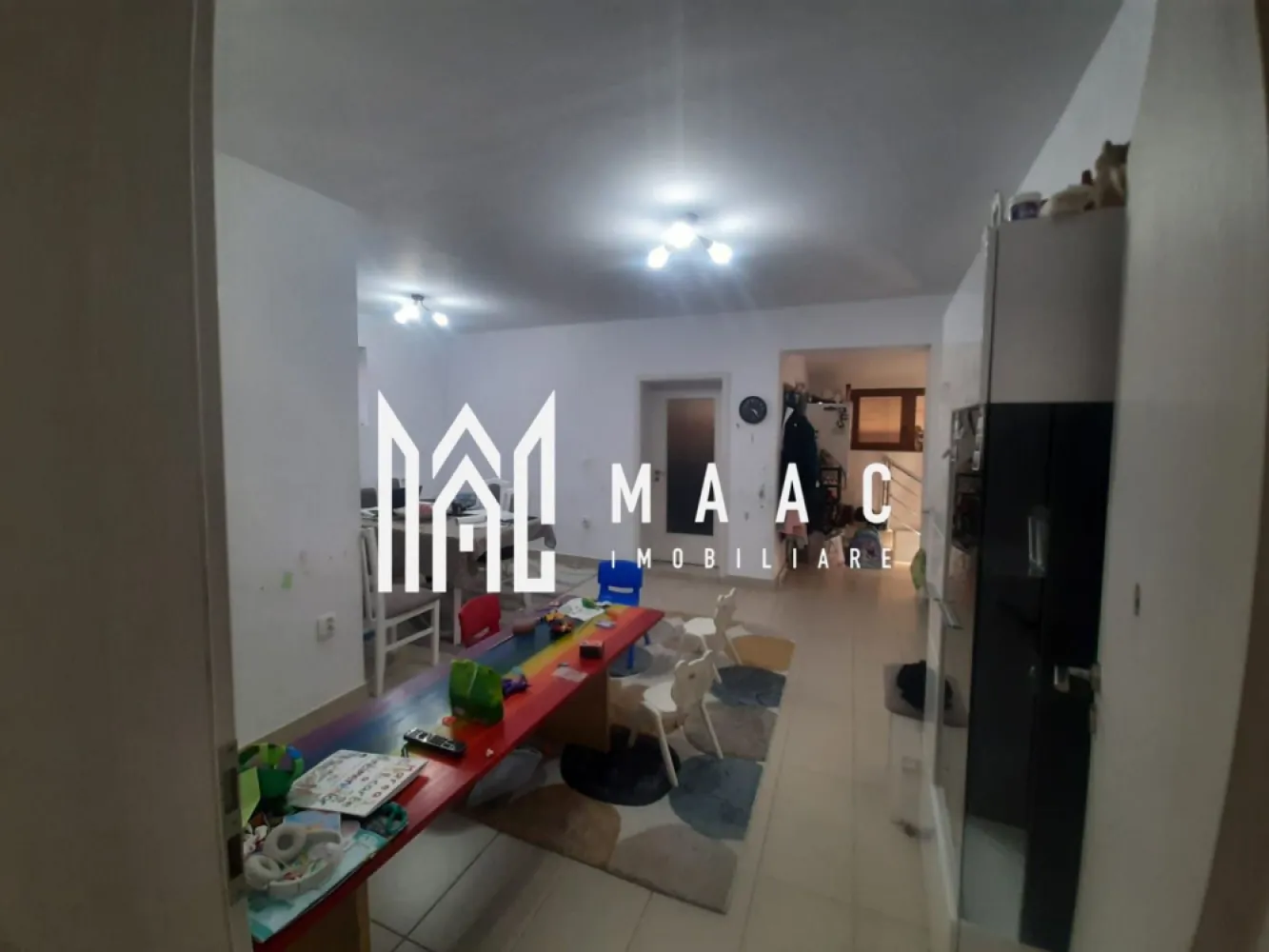 Casa individuala | Hipodrom I| 4 camere | Terasa - MAAC Imobiliare va propune spre vanzare o casa spatioasa, situata in zona Hipodrom I,. Casa este compartimentata astfel: trei dormitoare, un living , doua bai , doua holuri , doua intrari ,un pod inalt SI IZOLAT care se poate mansarda dupa preferinta, o pivnita de 24 MP si o terasa acoperita si inchisa in trei laturi. Casa este complet mobilata si utilata, iar in anul 2016 toate instalatiile (sanitara, electrica si caldura) au fost schimbate. Finisajele sunt moderne ceea ce ofera un confort sporit. In curte se afla un garaj de 24MP, izolat, cu baie, si este utilizat ca si birou. Curtea este pavata la intrarea principala si are loc cu verdeata in spate unde de afla terasa. Pentru mai multe informatii, va rog sa ne contactati si sa specificati ID: CP1819394 }}