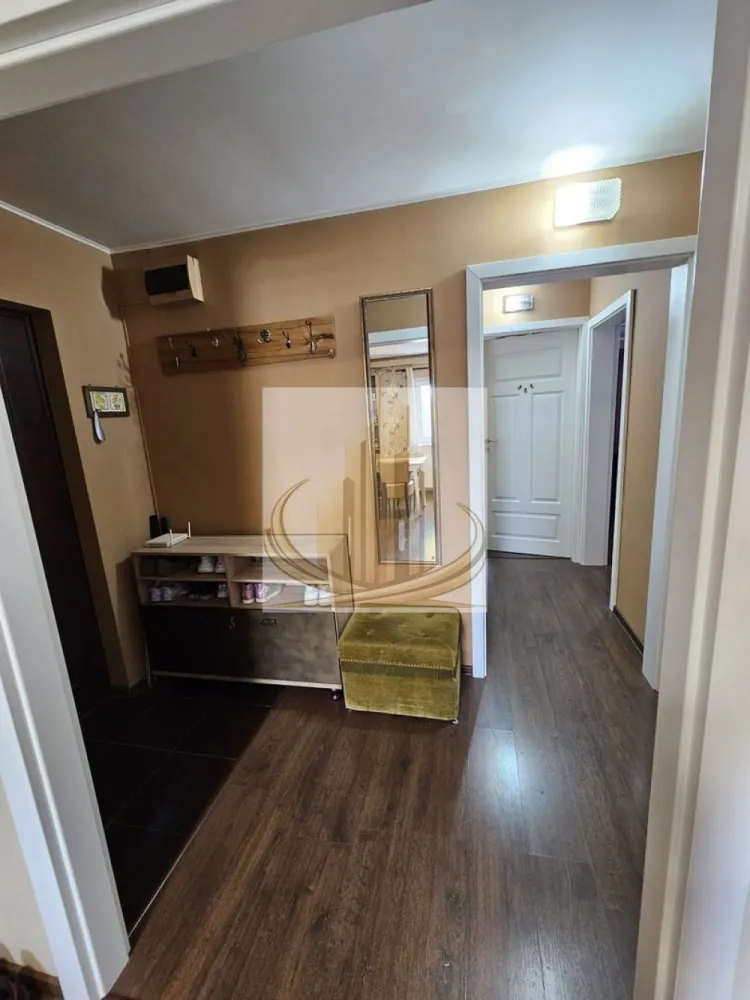 Apartament 3 camere 77mp Lipovei