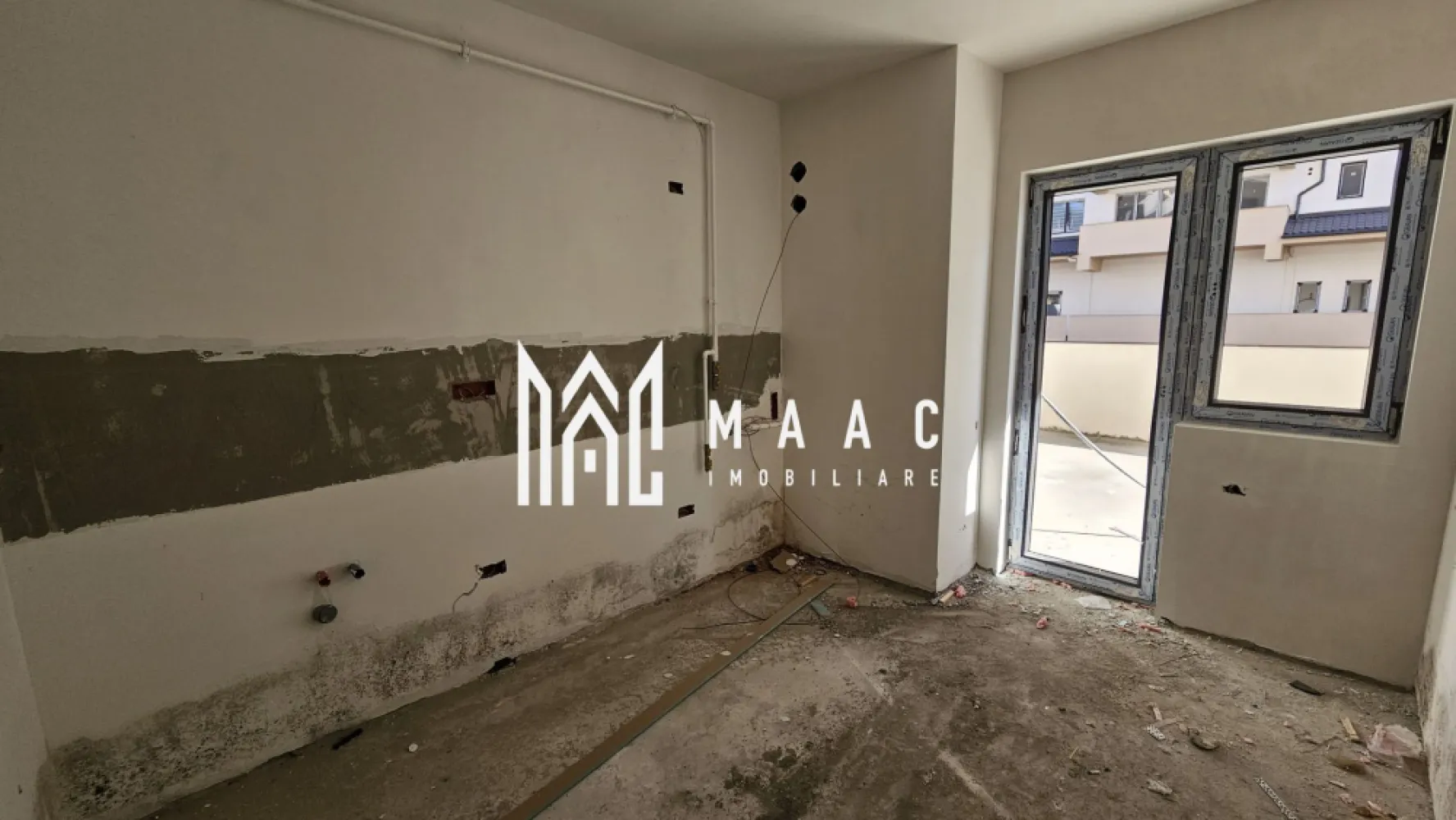 Apartament 2 camere cu predare la Cheie | Bulevard | ID-MO117 - MAAC Imobiliare vă propune spre vânzare un apartament cu 2 camere si o terasa generoasa, cu predare la cheie ( in curs de finisare) si loc de parcare exterior, pozitionata la parterul inalt al unui bloc nou P+7 pe Bulevardul Dem Radulescu. PREȚ 89.000| Apartamentul este compus din: -living cu acces la terasa -dormitor -bucătărie închisă cu acces la terasa -baie cu geam -terasa spatioasa (aproximativ 40 mp) Apartamentul se va preda finisat la cheie,(glet,lavabil,parchet, gresie,obiecte sanitare), cu incalzire in pardoseala. MAAC Imobiliare vine în sprijinul dumneavoastră cu: -Consultanță imobiliară -Consiliere juridică -îndrumare financiară -Atenție, respect și corectitudine Sunați acum pentru a programa o vizionare! - CP2777150 }}