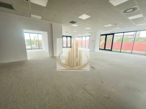 Spațiu comercial premium de mari dimensiuni – Fabrik Residence |