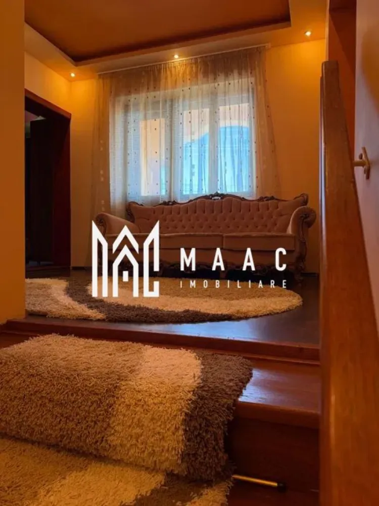 Casa individuala | 4 camere | 180MP | Teren 900 MP | Saliste - MAAC Imobiliare vă prezintă o casă individuală, situată în Săliște, într-o zonă liniștită, cu aer curat și acces facil, ideală atât pentru locuit permanent, cât și pentru investiție sau casă de vacanță.

Proprietatea este amplasată pe un teren generos de 900 mp, cu acces din două străzi, și beneficiază de o suprafață utilă de 180 mp și o amprentă la sol de 110 mp. Deschiderea terenului este de 16 ml.

Compartimentare:
Parter
Living spațios
Bucătărie
Baie

Etaj
3 dormitoare
Bucătărie
Baie
2 balcoane, dintre care unul cu acces din dormitor și unul cu acces din holul etajului

Dotări și anexe:
Centrală termică proprie cu calorifere
2 garaje
Magazie pentru depozitare
Filigorie, ideală pentru relaxare și petrecerea timpului liber.

Avantaje:
Acces din două străzi
Zonă liniștită, perfectă pentru familie
Ideală pentru locuit, investiție sau casă de vacanță
Se vinde exact ca in poze, pregătită pentru mutare imediată.

Pentru mai multe informații, specificați ca ați văzut anunțul cu ID: CP3080031