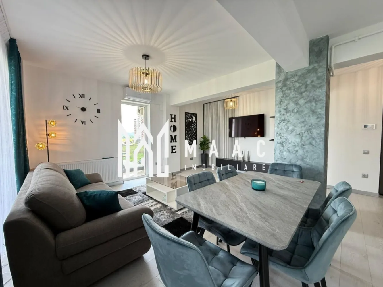 Apartament 3 camere nou | Balcon | Parcare | M. Viteazu - MAAC Imobiliare ofera spre inchiriere apartament cu 3 camere, nou, complet mobilat si utilat, amplasat pe Bulevardul Mihai Viteazu (Lup Residence)

Prima inchiriere si disponibilitate imediata. Finisaje de caitate si ambient placut.

Compartimentarea: living open-space cu bucatarie, 2 dormitoare spatioase, 2 bai, hol si balcon.

Apartamentul dispune de loc de parcare propriu.

Avand o amplasare buna accesul se face foarte usor catre numeroase centre comerciale si centrul orasului, de asemenea, este la 20 de minute de mers pe jos de Shopping City.

Se percepe o chirie in avans, garantie in cuantumul unei chirii lunare si se inchiriaza pe minim 12 luni,. 

Pentru mai multe detalii, va rugam specificati telefonic: CP3082808