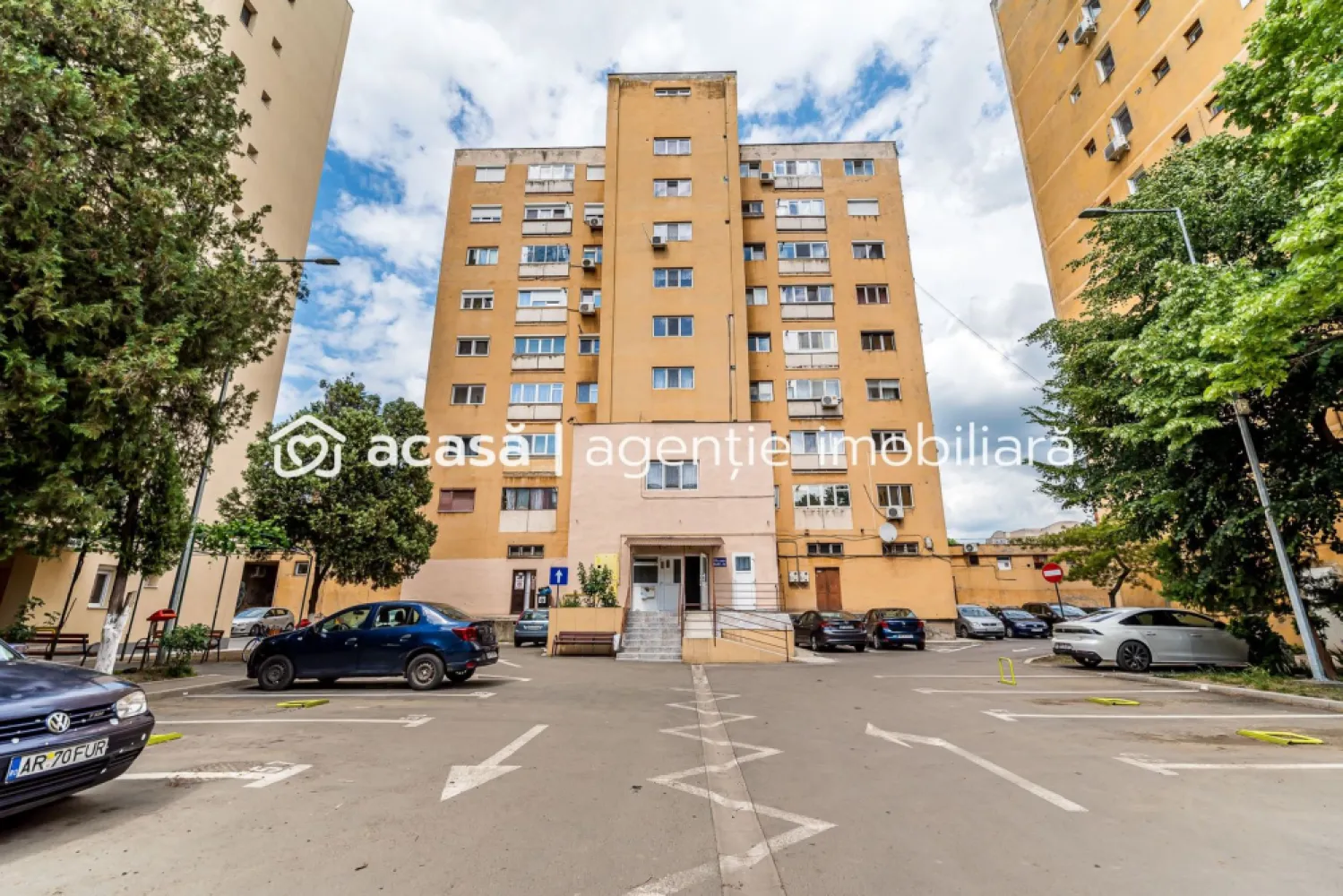 79.900 € | Vlaicu (între UTA și Lebăda) | 2 camere decomandat | lift