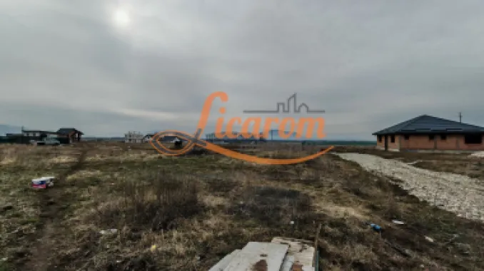 Teren intravilan in suprafata de 644 mp in Sanpetru pret 37000 euro