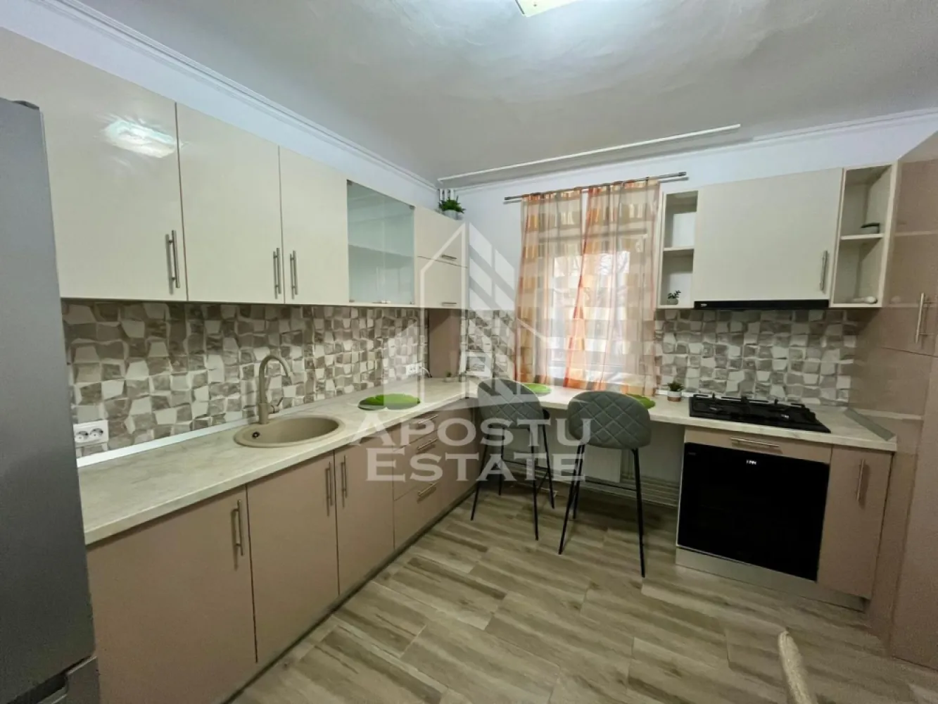 Apartament 3 camere de inchiriat, zona Complex studentesc, Timisoara