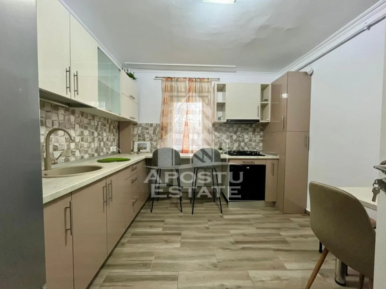 Apartament 3 camere de inchiriat, zona Complex studentesc, Timisoara