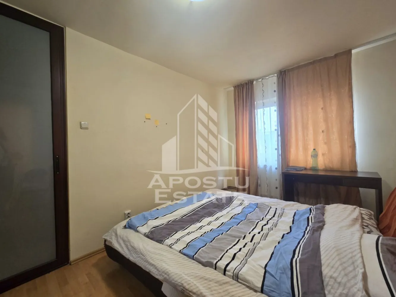Apartament de vaznare 2 camere, etaj intermediar,Iulius Mall Timisoara