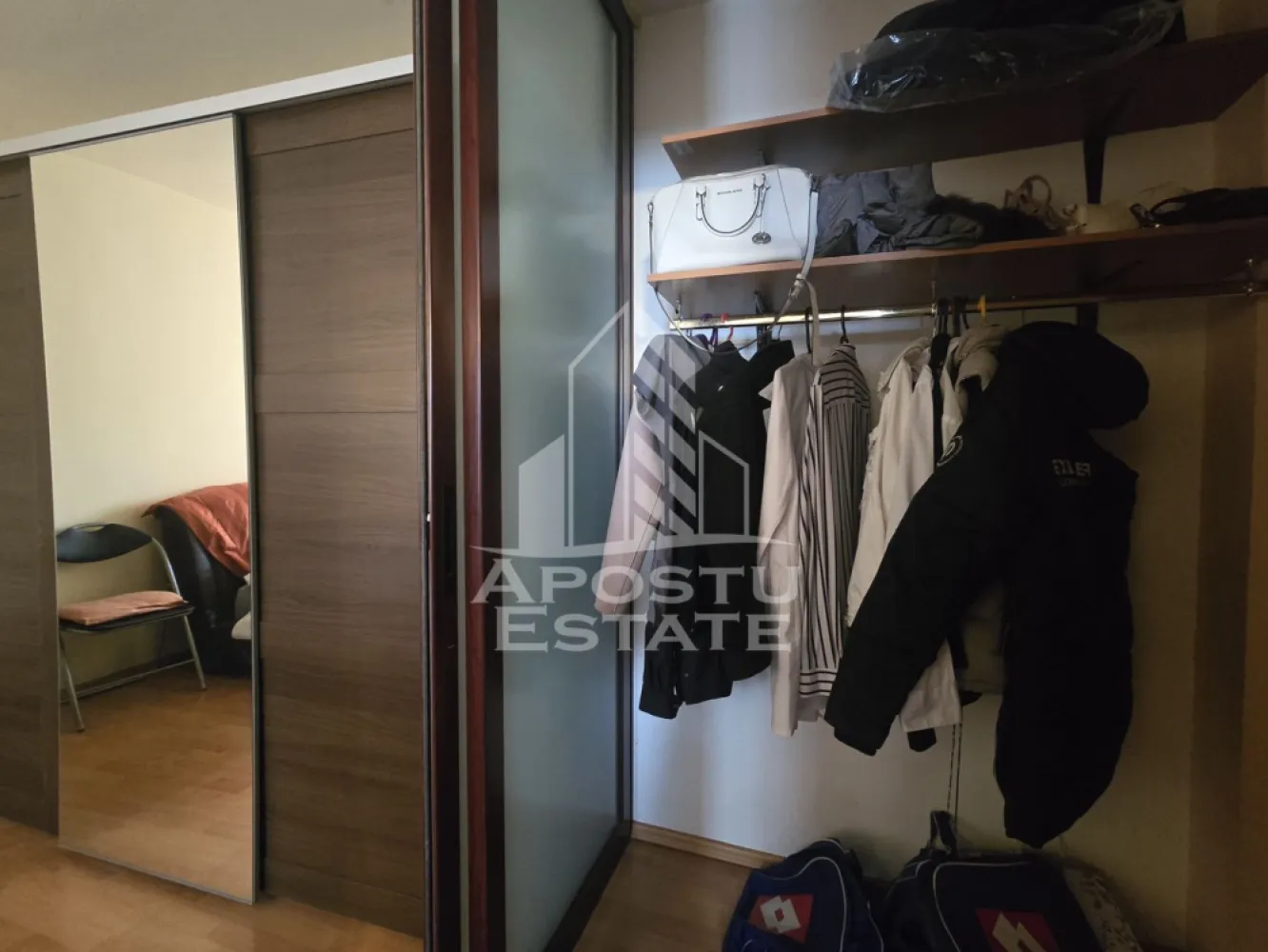 Apartament de vaznare 2 camere, etaj intermediar,Iulius Mall Timisoara