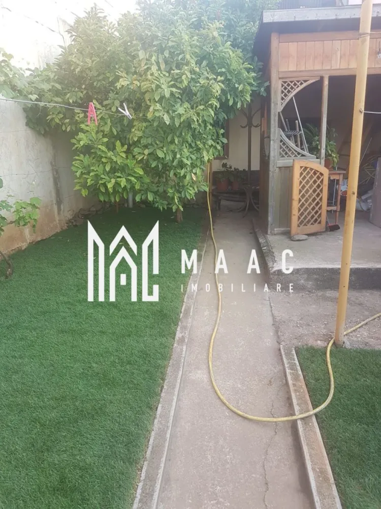 Casa Individuala | Trei Stejari | 130 MPU | 4 Camere - MAAC IMOBILIARE va propune spre vanzare o casa individuala in zona Trei Stejari. Casa este singura in curte, pe o parcela de 230 Mp, suprafata utila a casei fiind de 130 Mp. Aceasta este compusa din: 4 Camere, Bucatarie, 2 Bai si de Pod, care este peste toata suprafata casei, cu posibilitatea de mansardare. De asemenea dispune de Garaj (accesul se face pe poarta cu telecomanda), curte amenajata cu Filigorie si spatiu de Relaxare/Gratar. Pentru mai multe detalii precizati telefonic ca ati vazut anuntul cu ID: CP.1578607 }}