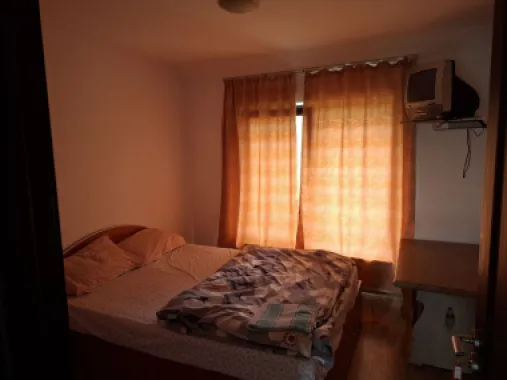 BRASADAS vinde casa individuala 9 cam in Bercu Rosu.
